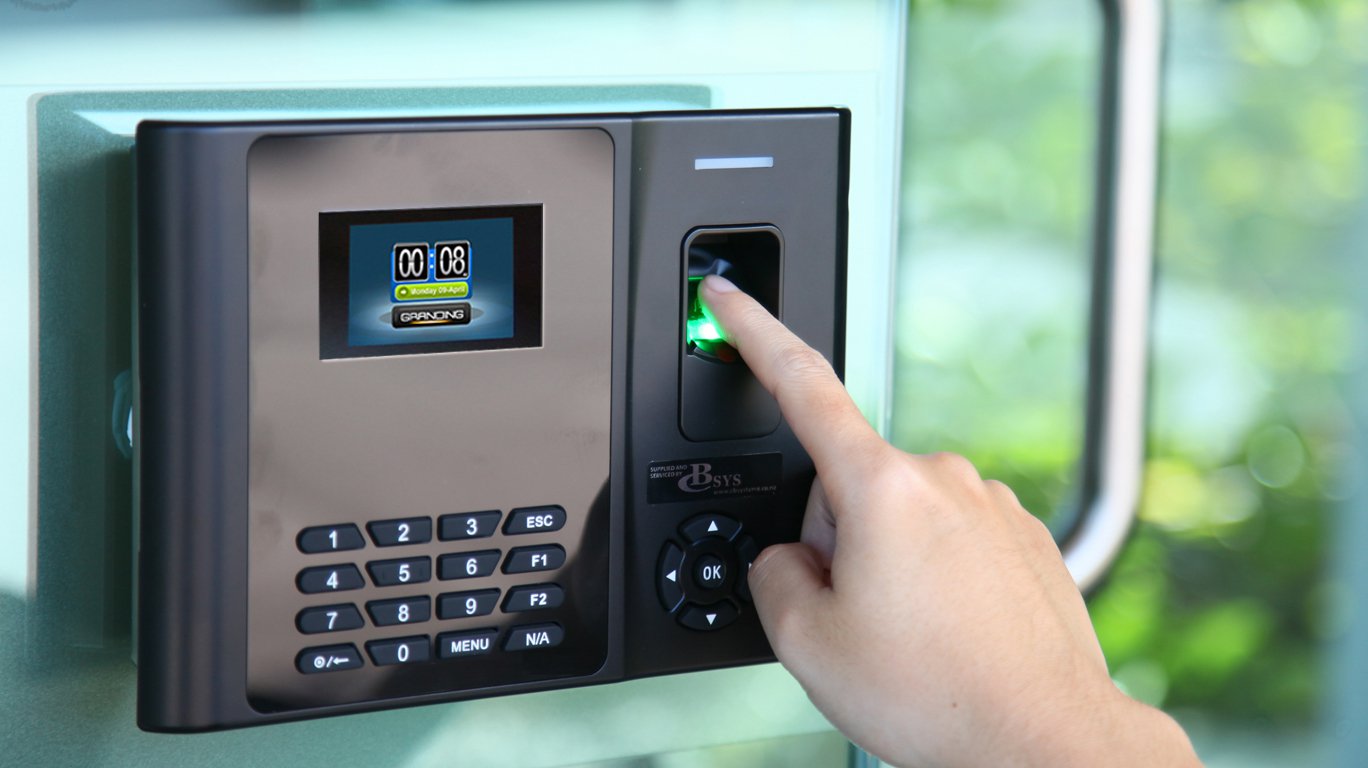 Inovasi Teknologi Biometrik untuk Sistem Absensi Karyawan